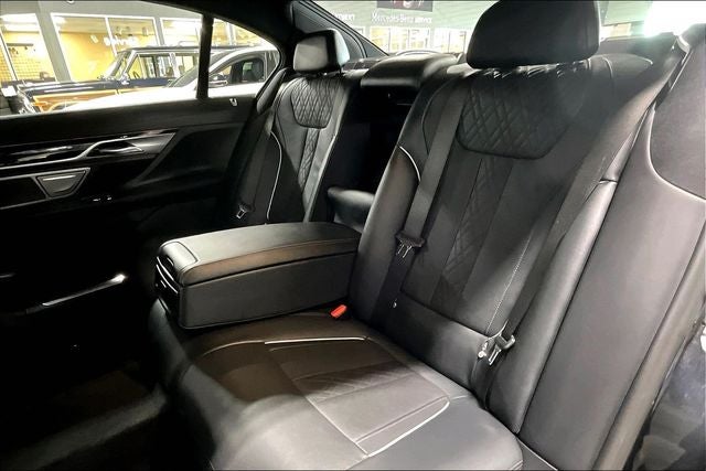 2022 BMW 7 Series 750i xDrive
