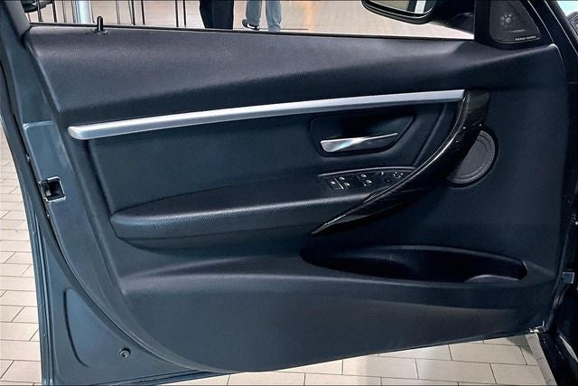 2018 BMW 3 Series 330i xDrive