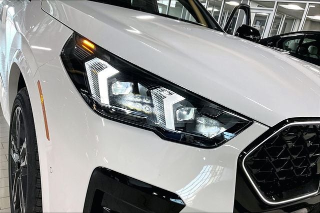 2027 BMW X2 xDrive28i