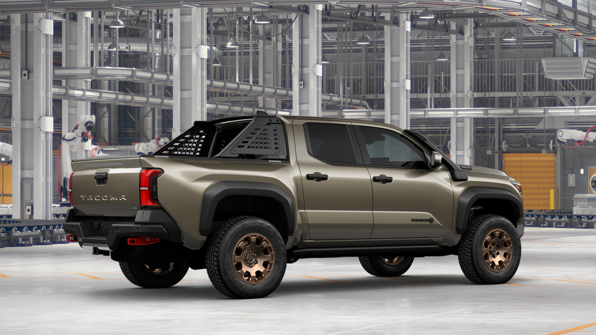 2026 Toyota Tacoma i-FORCE MAX Trailhunter