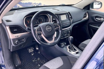 2016 Jeep Cherokee Sport