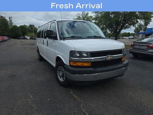 2017 Chevrolet Express 3500 LT Passenger
