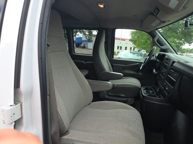 2017 Chevrolet Express 3500 LT Passenger