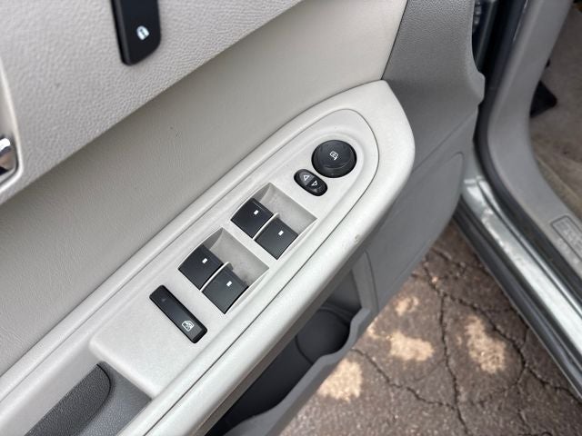 2011 Chevrolet Traverse LT 1LT