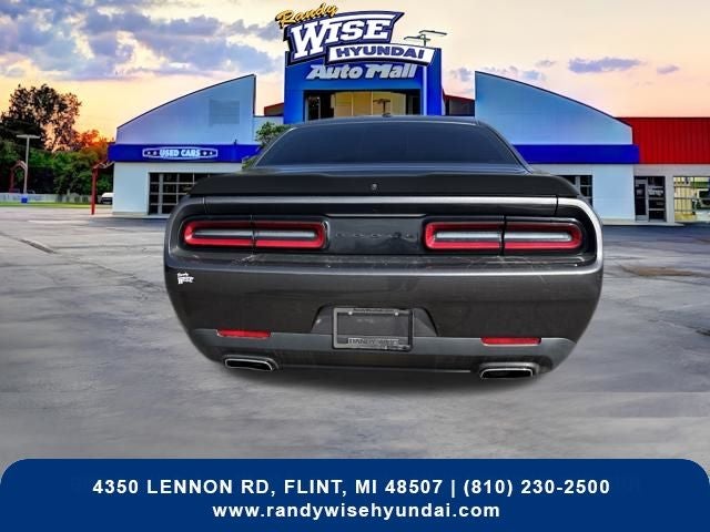 2022 Dodge Challenger SXT