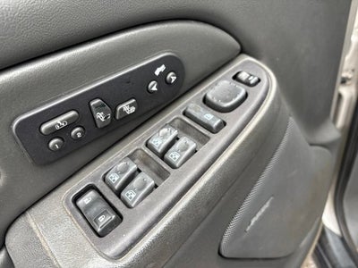 2004 Chevrolet Avalanche 1500 Base