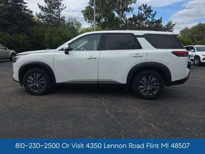 2024 Nissan Pathfinder SV