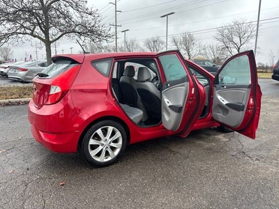 2012 Hyundai Accent SE