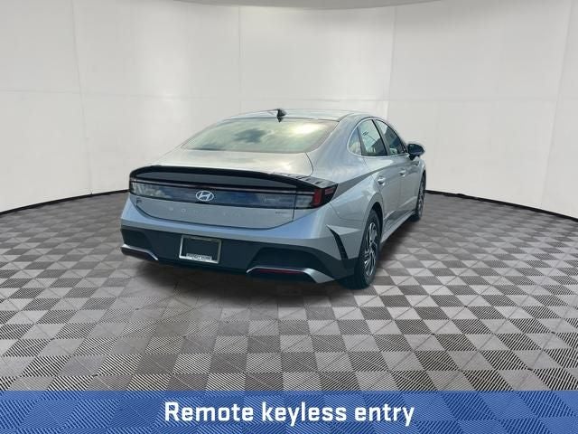 2026 Hyundai Sonata Hybrid Blue