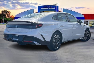 2026 Hyundai Sonata Hybrid SEL