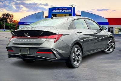 2025 Hyundai Elantra SEL Sport