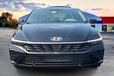 2025 Hyundai Elantra SEL Sport