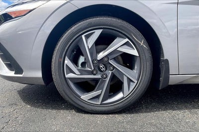 2025 Hyundai Elantra Hybrid SEL Sport