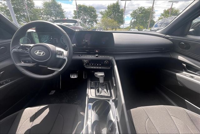 2025 Hyundai Elantra Hybrid SEL Sport
