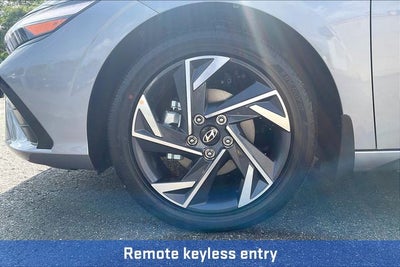 2025 Hyundai Elantra Hybrid Limited