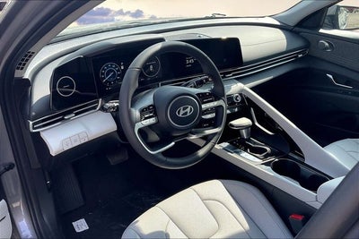 2025 Hyundai Elantra Hybrid Limited