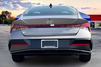 2025 Hyundai Elantra Hybrid Limited