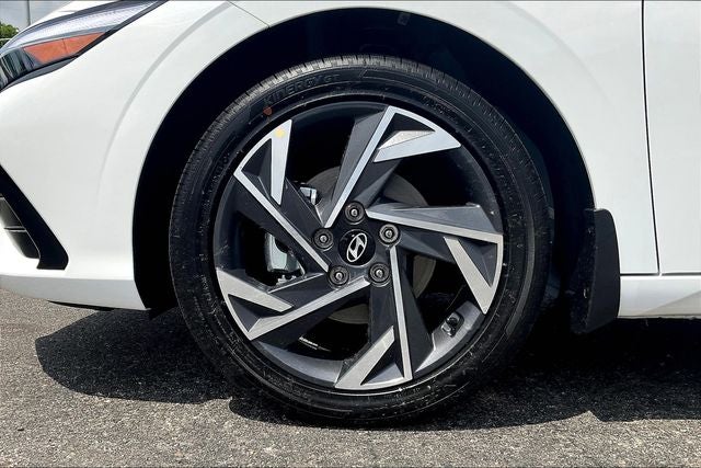 2025 Hyundai Elantra Hybrid Limited