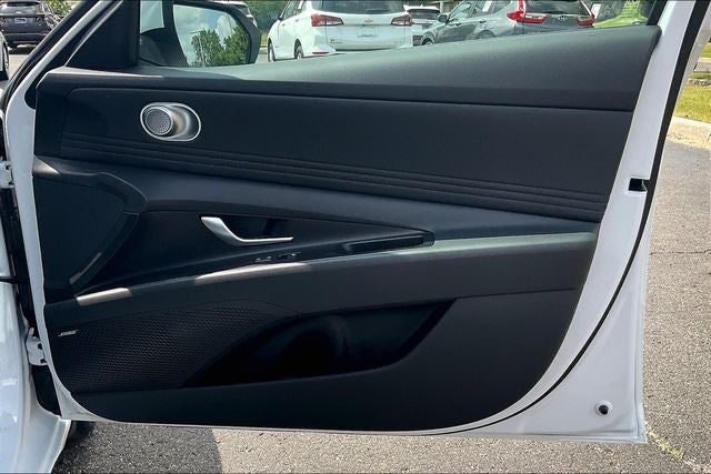 2025 Hyundai Elantra Hybrid Limited