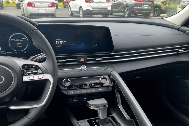 2025 Hyundai Elantra Hybrid Limited