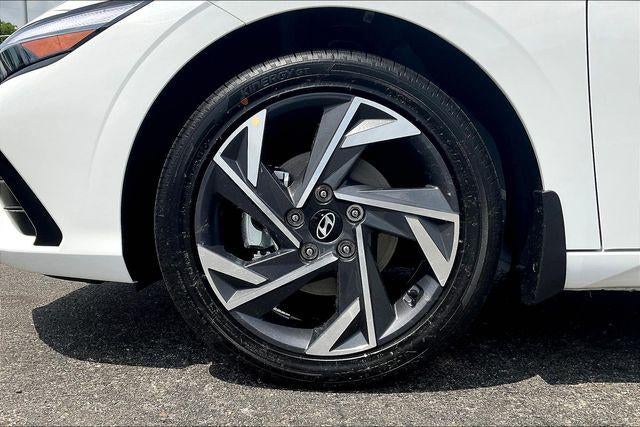 2025 Hyundai Elantra Hybrid Limited