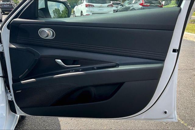 2025 Hyundai Elantra Hybrid Limited