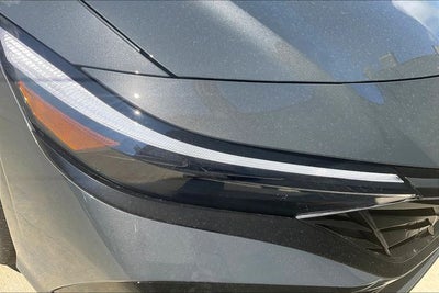 2025 Hyundai Elantra Hybrid Limited