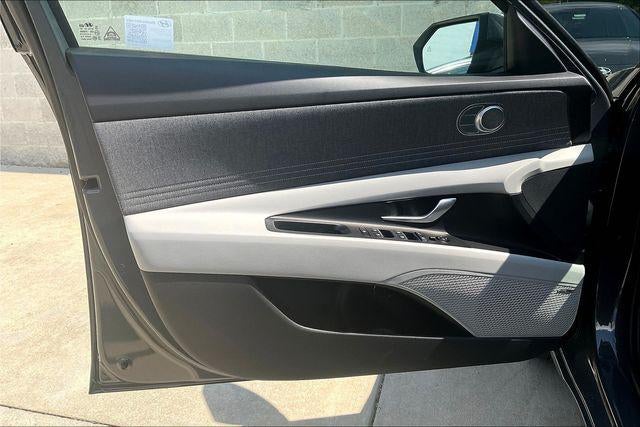 2025 Hyundai Elantra Hybrid Limited