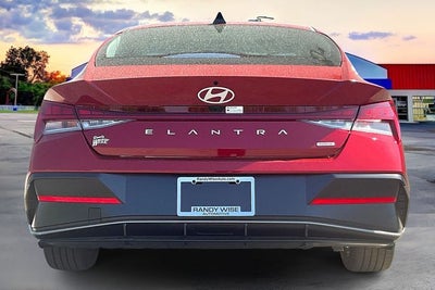 2025 Hyundai Elantra Hybrid Limited