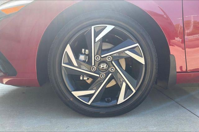 2025 Hyundai Elantra Hybrid Limited