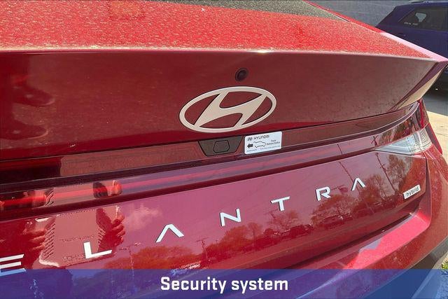 2025 Hyundai Elantra Hybrid Limited