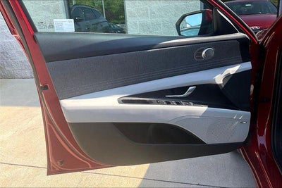 2025 Hyundai Elantra Hybrid Limited