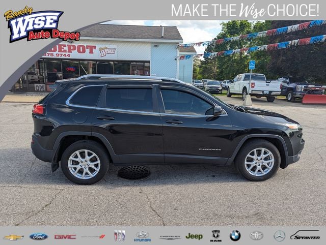 Used 2015 Jeep Cherokee Latitude with VIN 1C4PJLCSXFW707526 for sale in Flint, MI