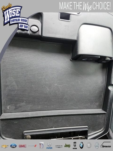 2017 RAM 1500 SLT
