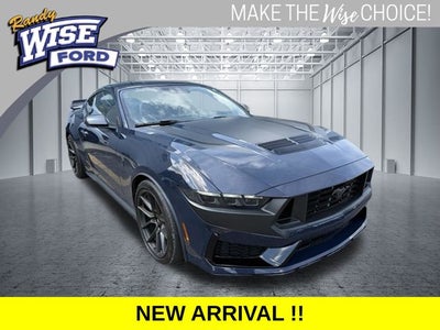 2024 Ford Mustang Dark Horse