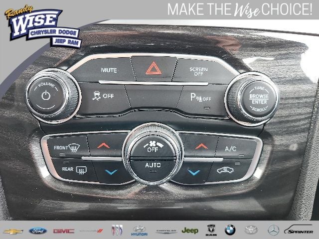 2022 Chrysler 300 Touring
