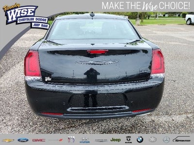 2022 Chrysler 300 Touring