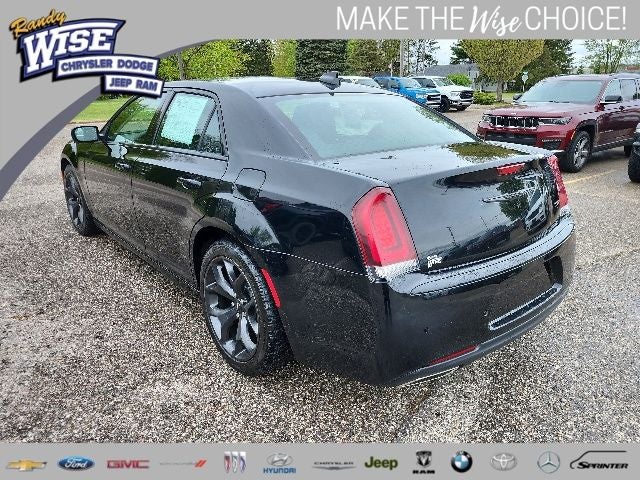 2022 Chrysler 300 Touring
