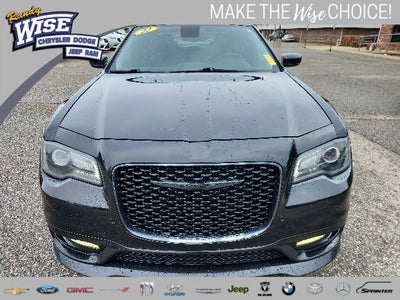 2022 Chrysler 300 Touring