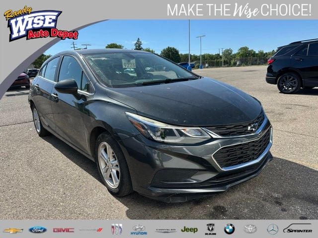 2018 Chevrolet Cruze LT Hatchback Auto's photo