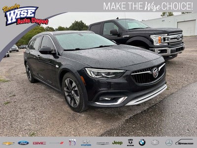 2018 Buick Regal TourX Essence