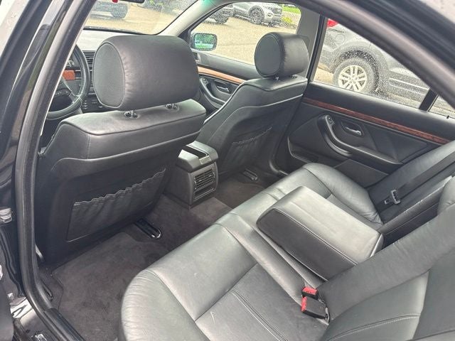 2001 BMW 5 Series 530i