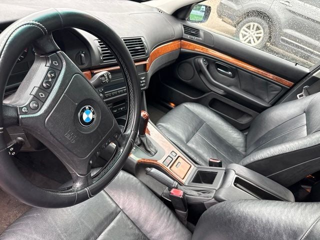 2001 BMW 5 Series 530i