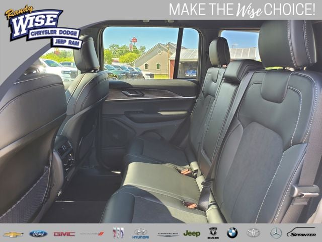 2026 Jeep Grand Cherokee GRAND CHEROKEE LAREDO ALTITUDE 4X4