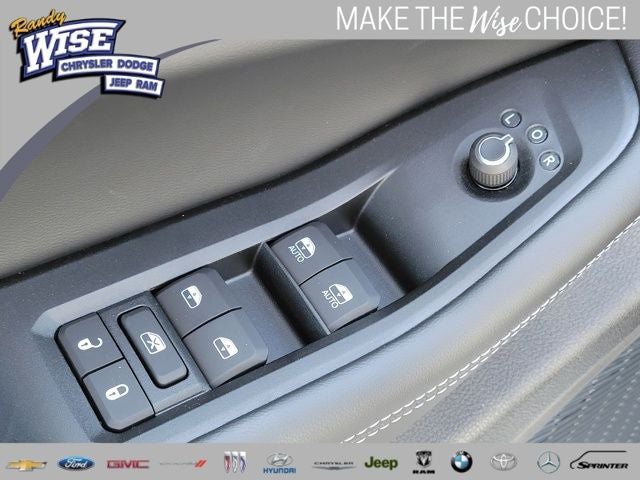 2026 Jeep Grand Cherokee GRAND CHEROKEE L LAREDO ALTITUDE 4X4