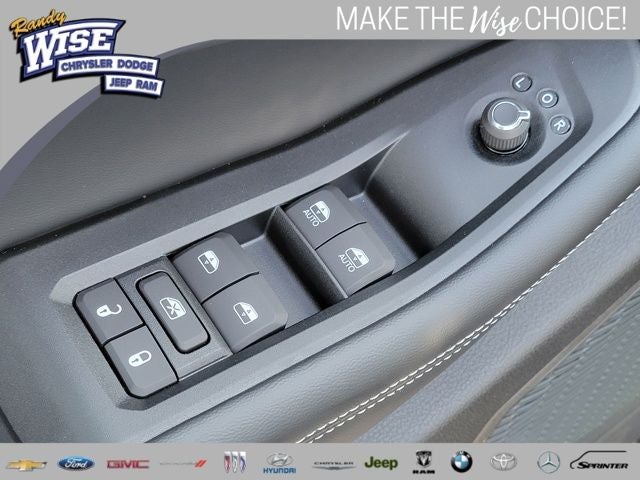 2026 Jeep Grand Cherokee GRAND CHEROKEE L LAREDO ALTITUDE 4X4