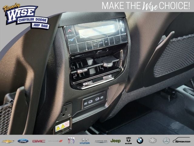 2026 Jeep Grand Cherokee GRAND CHEROKEE L LAREDO ALTITUDE 4X4