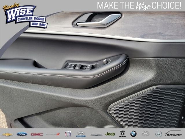 2026 Jeep Grand Cherokee GRAND CHEROKEE L LAREDO ALTITUDE 4X4