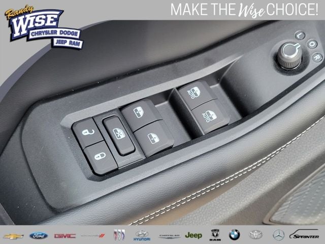 2026 Jeep Grand Cherokee GRAND CHEROKEE L LAREDO ALTITUDE 4X4