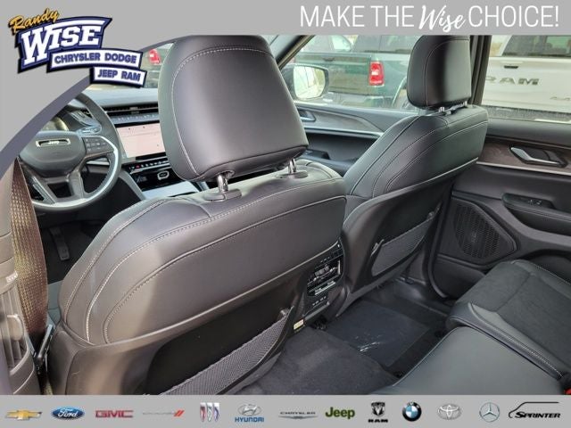 2026 Jeep Grand Cherokee GRAND CHEROKEE L LAREDO ALTITUDE 4X4
